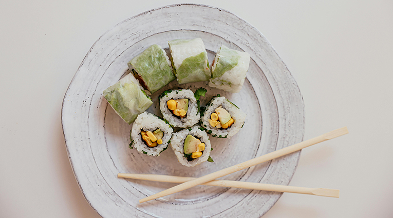 sushi de verdura, plato detox macrobiótico